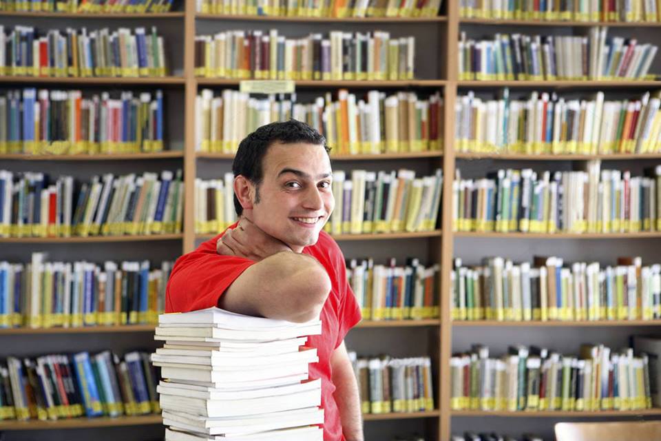 كيف يرى طلاب الجامعات أمناء المكتبات؟ هل تستطيع التعامل مع الحقيقة؟